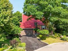 18 TRILLIUM COURT Brampton Ontario, L6S 3L8