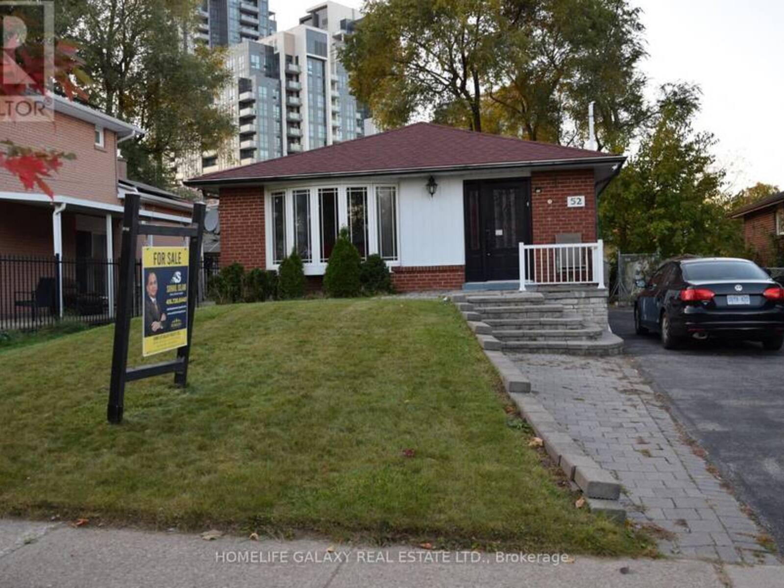 52 PEACE DRIVE, Toronto, Ontario M1G 2V4