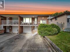 734 EAGLEMOUNT CRESCENT Mississauga Ontario, L5C 1N9