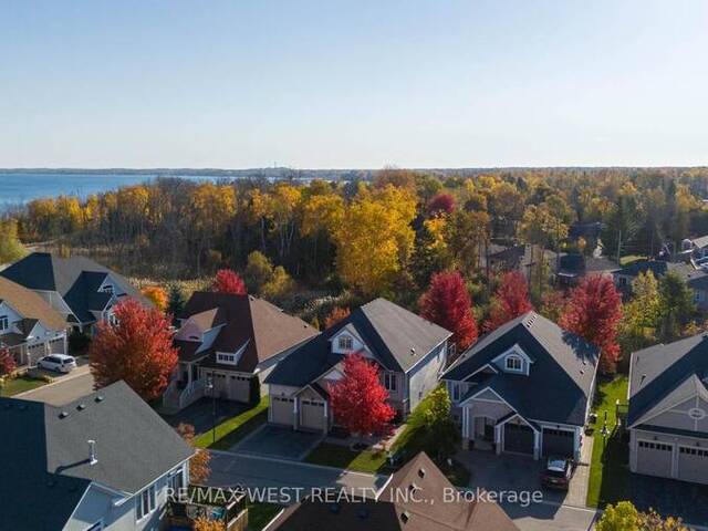 44 STARBOARD CIRCLE Wasaga Beach Ontario, L9Z 0E9