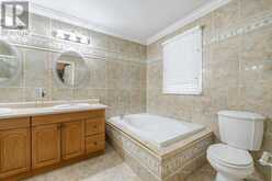 2130 AUTUMN BREEZE DRIVE N | Mississauga Ontario | Slide Image Thirty-four