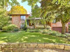 21 NOMAD CRESCENT Toronto Ontario, M3B 1S5