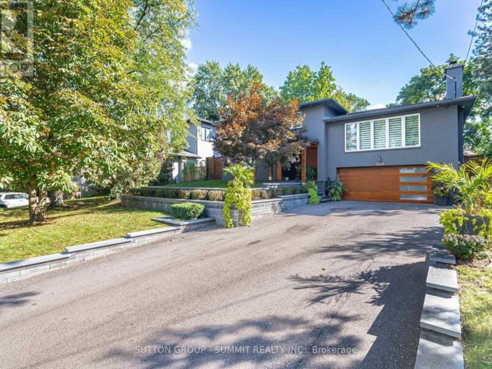 3210 FLANAGAN CRESCENT, Mississauga, Ontario L5C 2M5