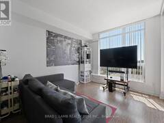 2110 - 33 SINGER COURT S Toronto Ontario, M2K 0B4