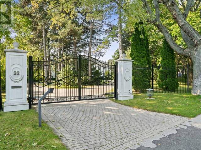 20/22 PARK LANE CIRCLE Toronto Ontario, M3B 1Z7