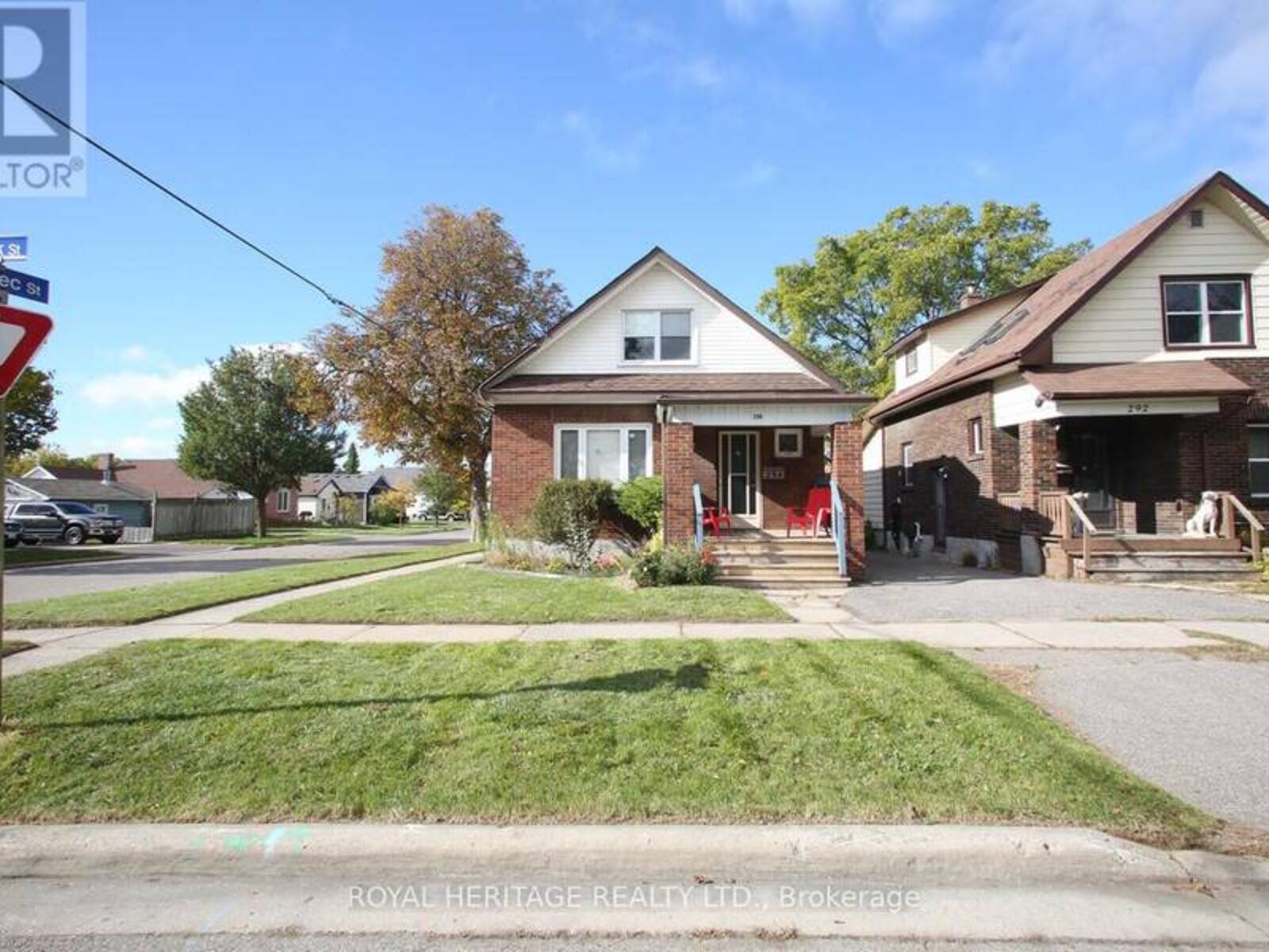 294 BURK STREET, Oshawa, Ontario L1J 4C4