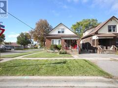 294 BURK STREET Oshawa Ontario, L1J 4C4