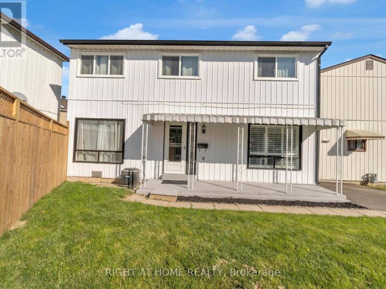 13 HUNTINGWOOD CRESCENT, Brampton, Ontario L6S 1S5