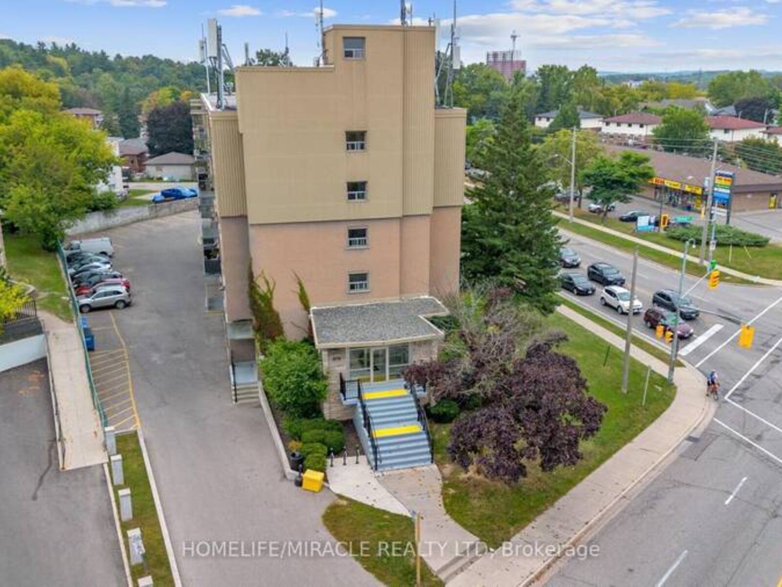 206 - 283 FAIRWAY ROAD N, Kitchener, Ontario N2A 2P1