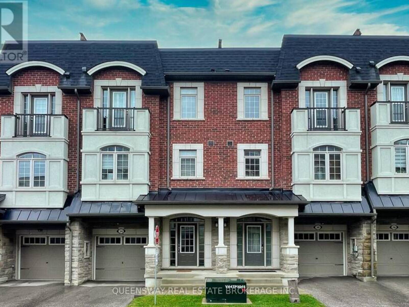 30 INGLESIDE STREET, Vaughan, Ontario L4L 0H9