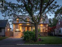 35 YORKDALE CRESCENT Toronto Ontario, M9M 1C2