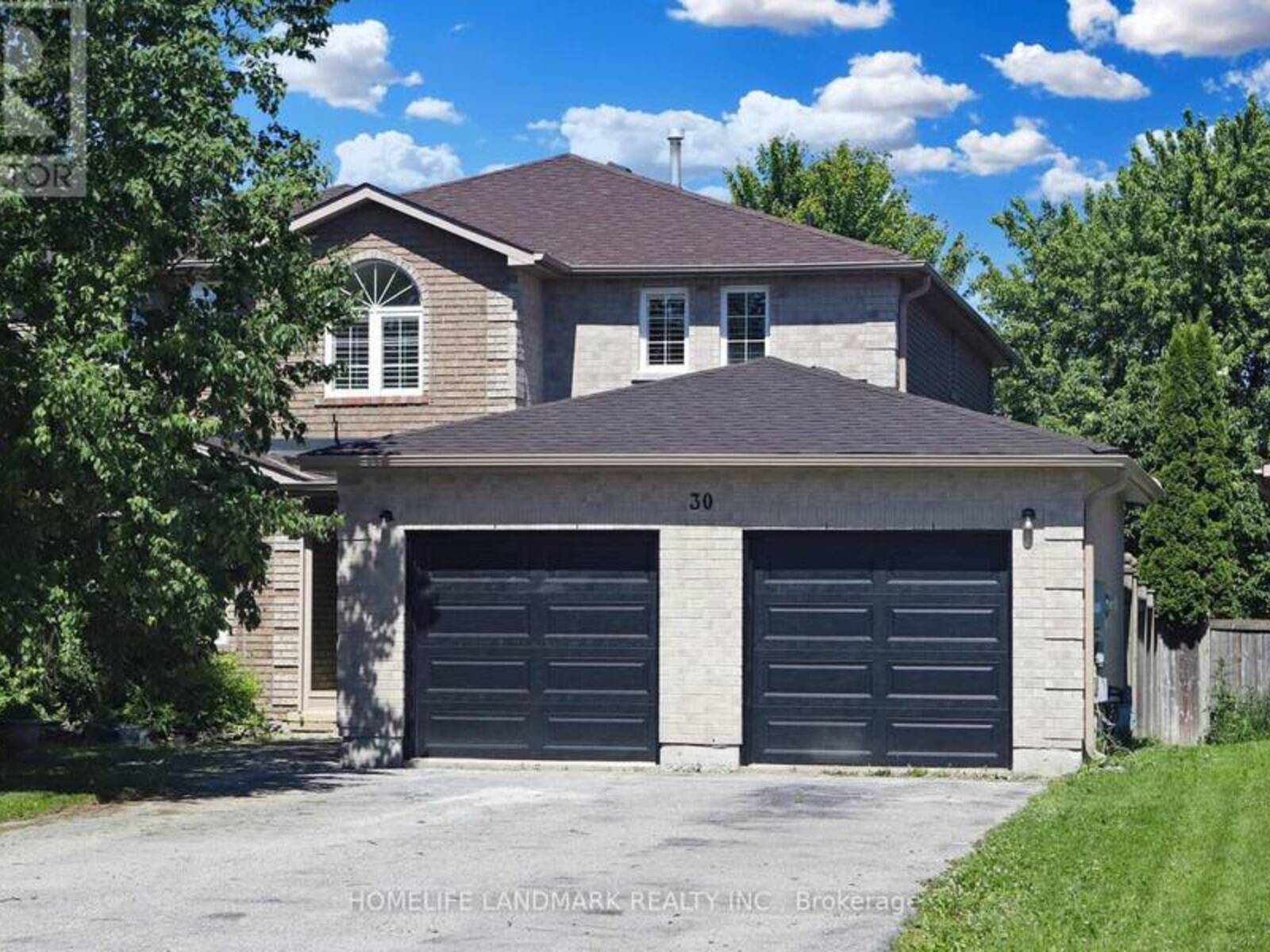 30 AMBLER BAY, Barrie, Ontario L4M 7A5