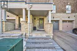 60 THOROUGHBRED WAY | Markham Ontario | Slide Image Two