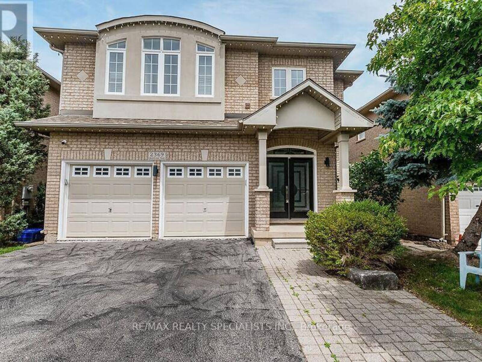 2369 GRAND OAK TRAIL, Oakville, Ontario L6M 4V5