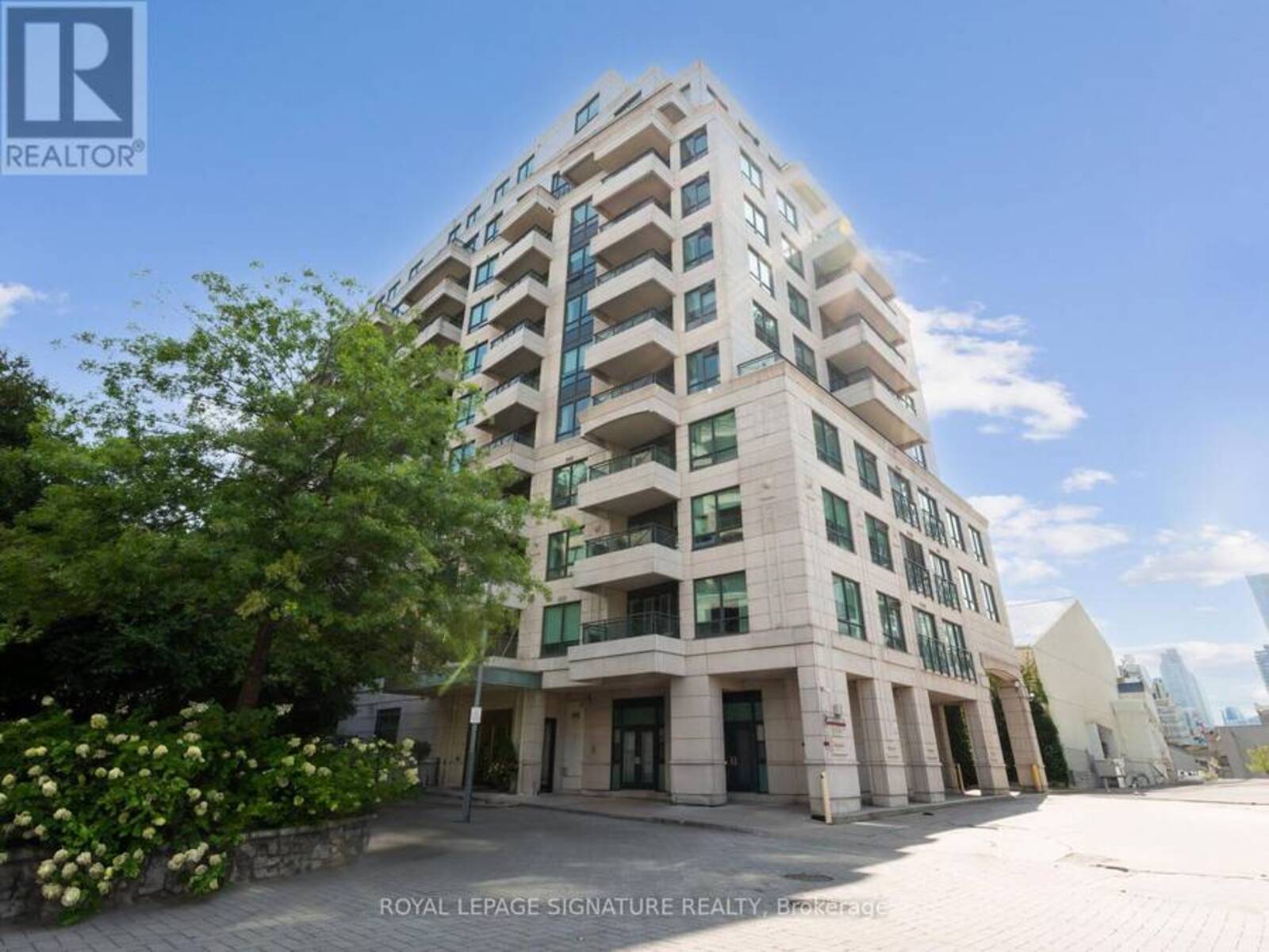 909 - 25 SCRIVENER SQUARE, Toronto, Ontario M4W 3Y6