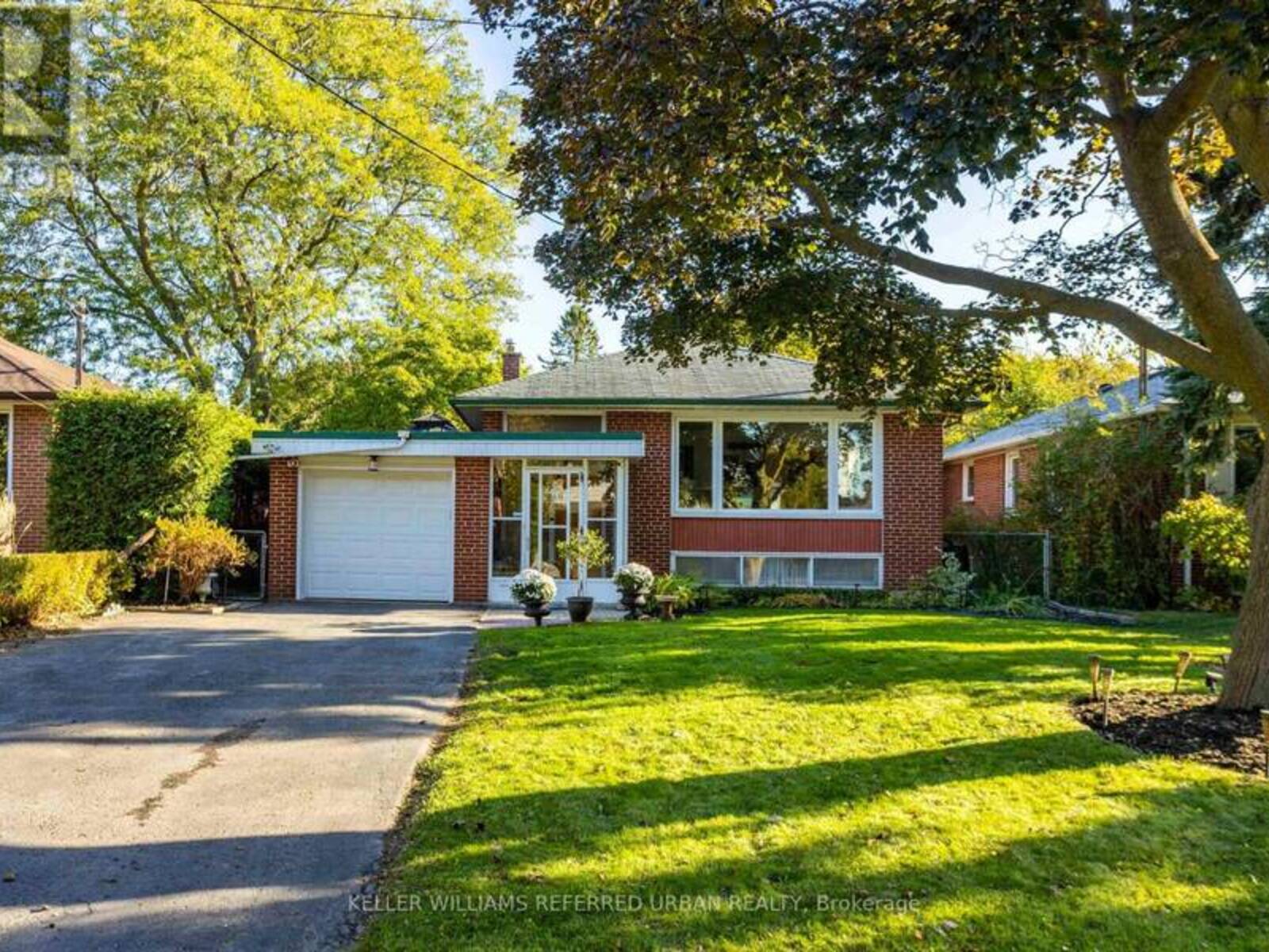 41 CAMWOOD CRESCENT, Toronto, Ontario M3A 3L3