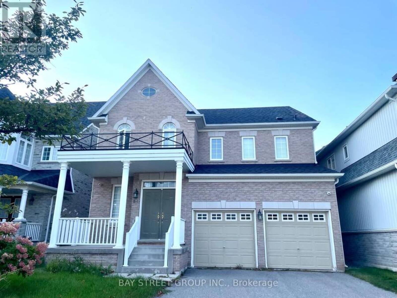 54 CASTLEGLEN BOULEVARD, Markham, Ontario L6C 0A9