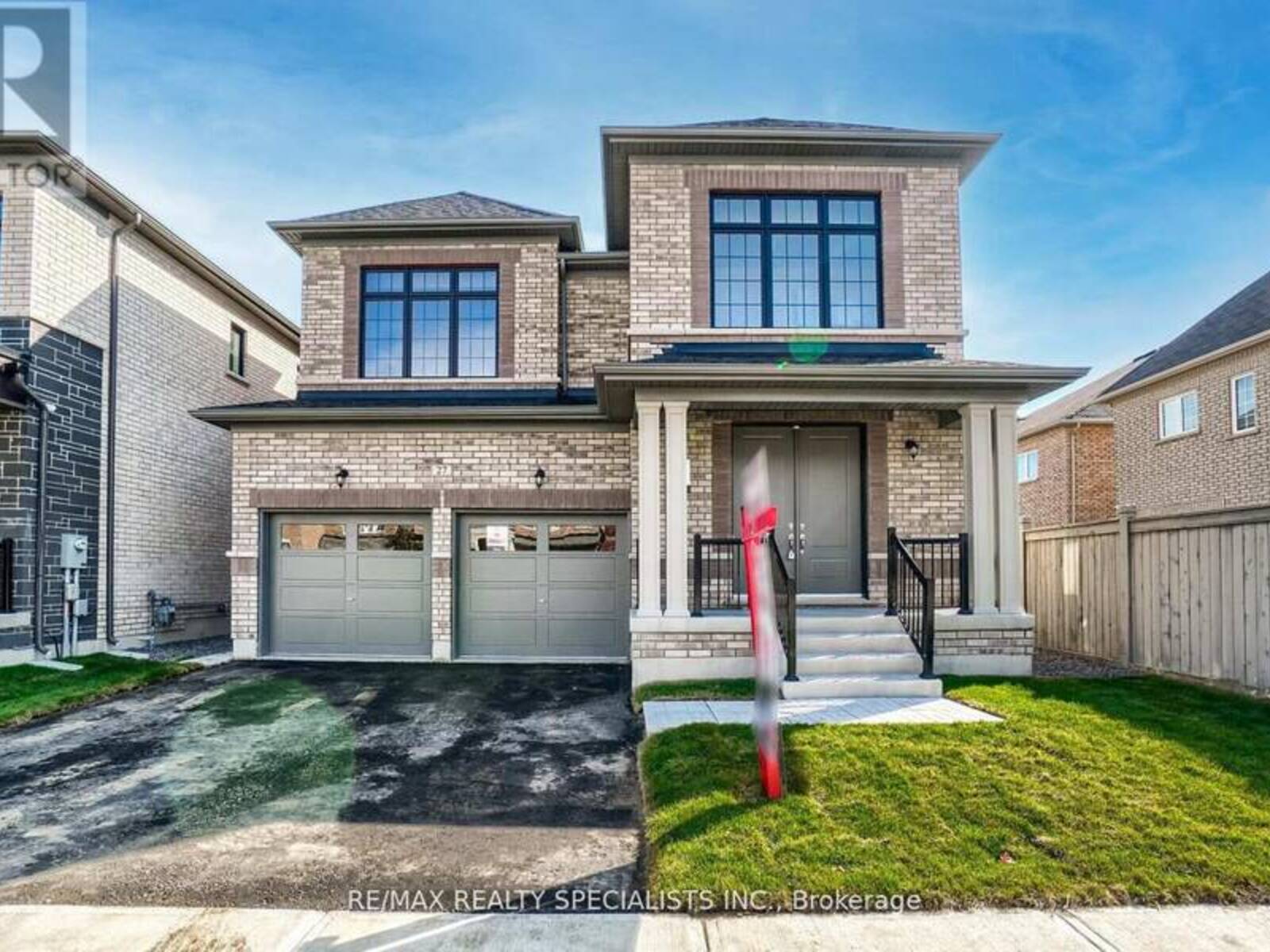 27 VALLEYWAY DRIVE, Brampton, Ontario L6X 0E4