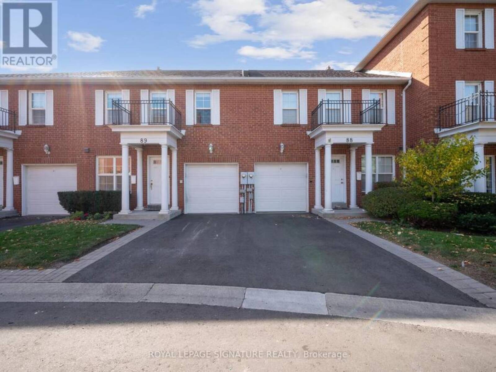 89 STORNWOOD COURT, Brampton, Ontario L6W 4J2