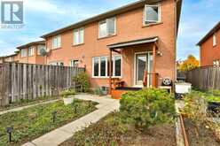 86 GAS LAMP LANE | Markham Ontario | Slide Image Thirty-three