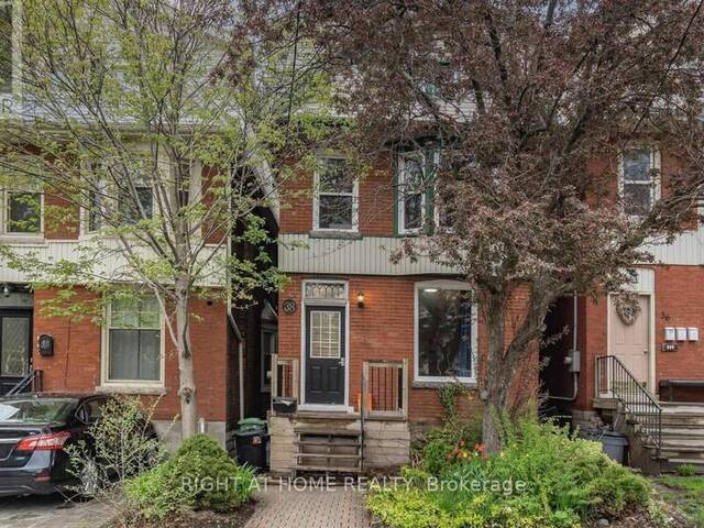 38 INCHBURY STREET Hamilton Ontario, L8R 3B3