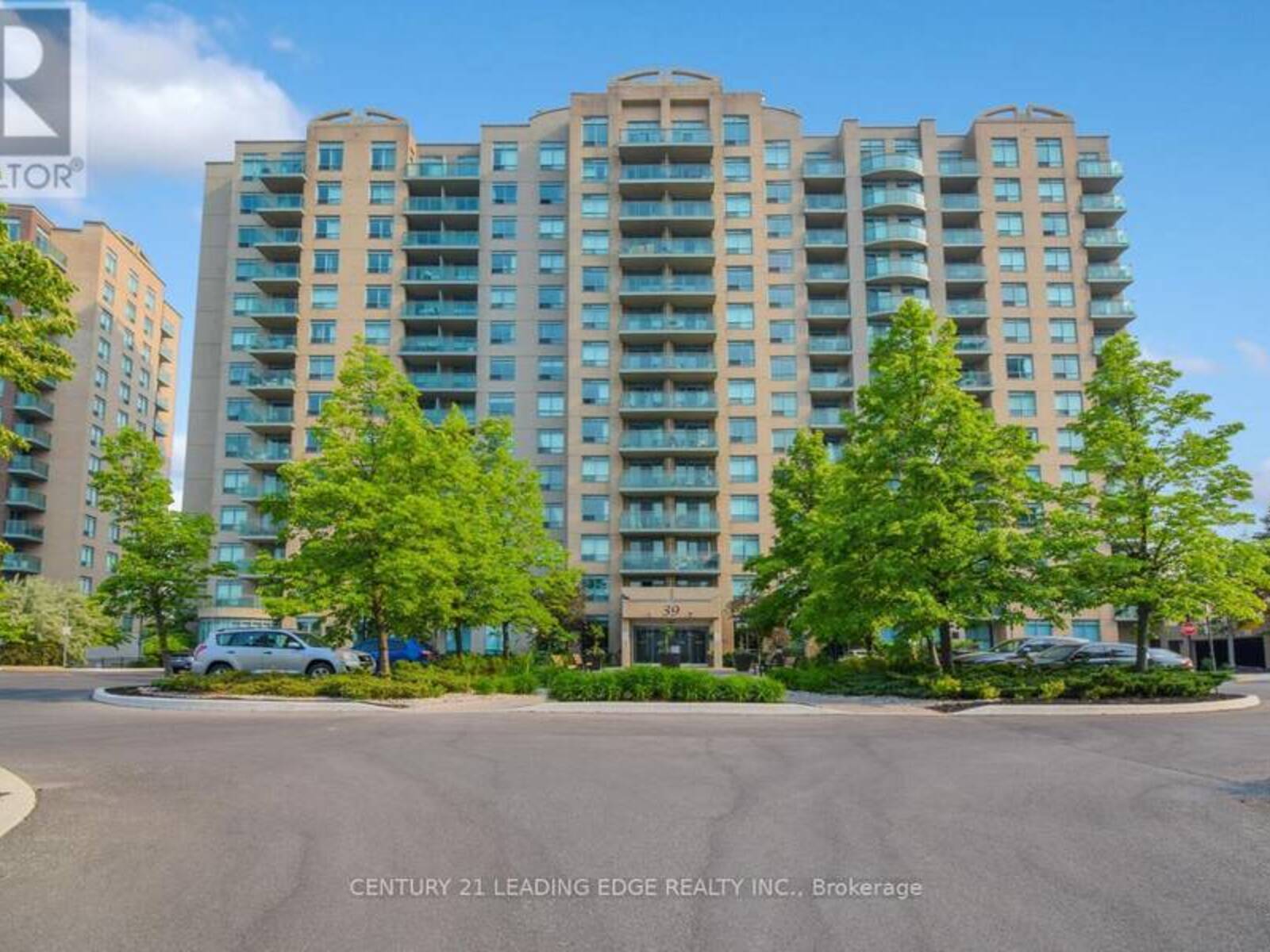 LPH19 - 39 ONEIDA CRESCENT, Richmond Hill, Ontario L4B 4T9