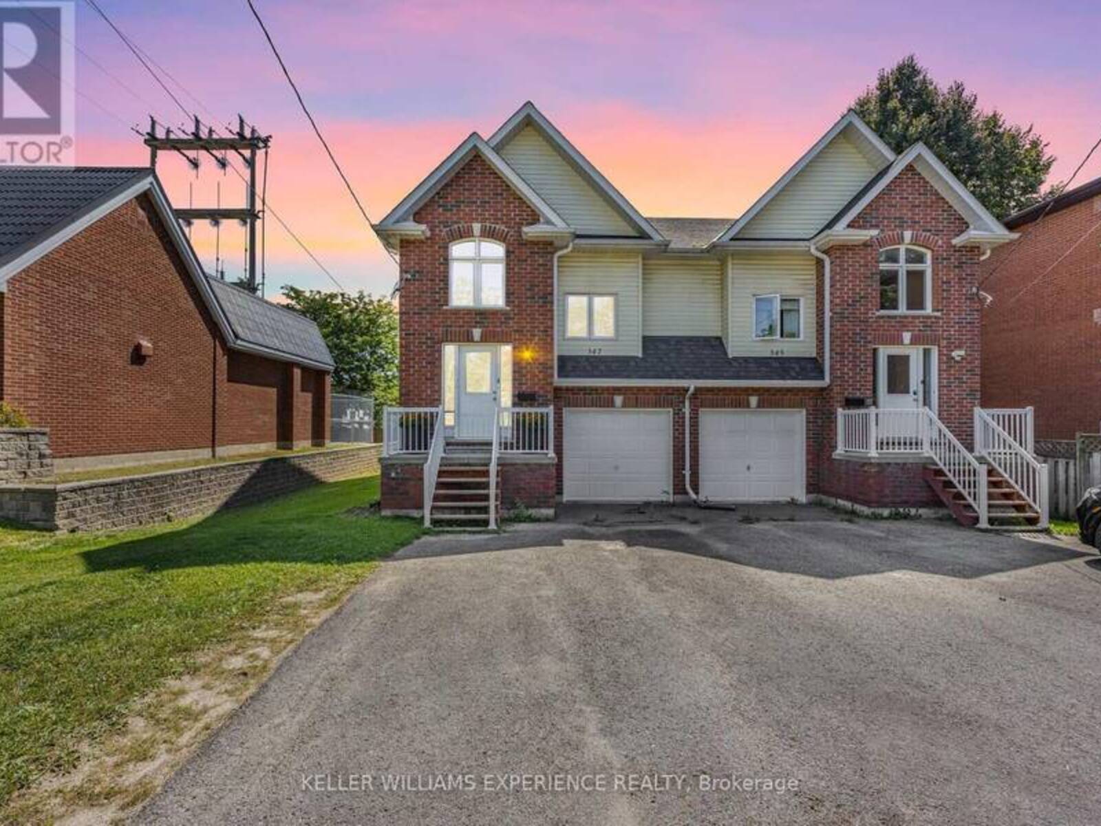 347 BLAKE STREET, Barrie, Ontario L4M 1L1