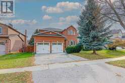 49 BATSON DRIVE | Aurora Ontario | Slide Image Two