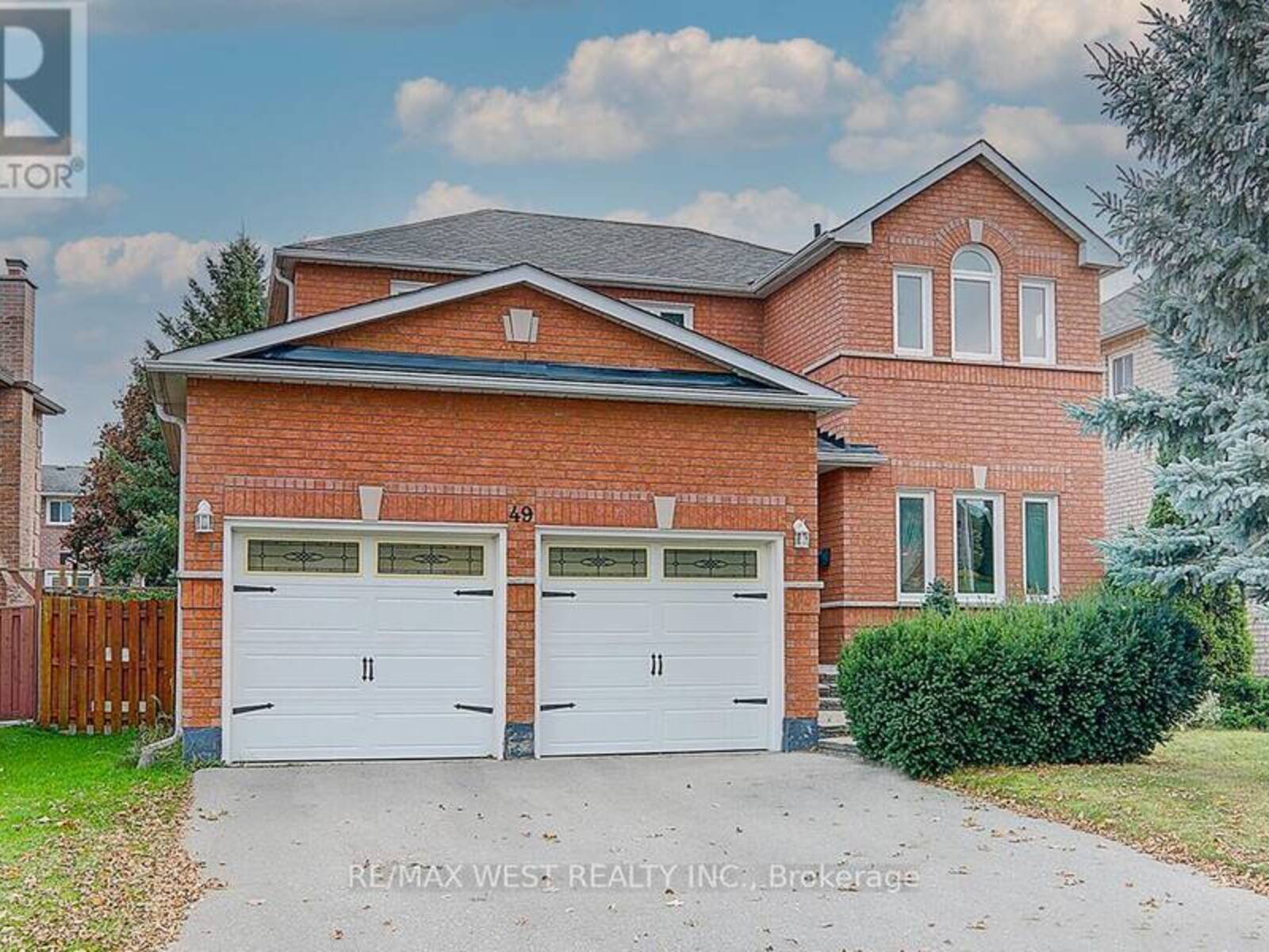 49 BATSON DRIVE, Aurora, Ontario L4G 3P9