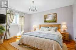 17 DOWLING CIRCLE | Markham Ontario | Slide Image Nine