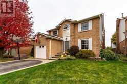 8 KARSH CRESCENT | Hamilton Ontario | Slide Image Two