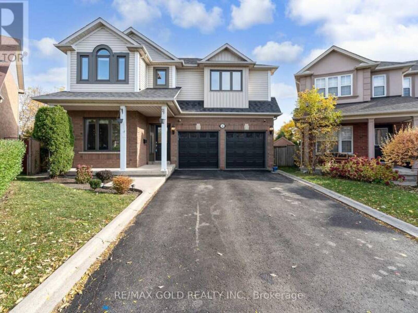 10 SUNNYBROOK CRESCENT, Brampton, Ontario L7A 1Y2