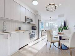 321 - 293 THE KINGSWAY Toronto Ontario, M9A 0E8