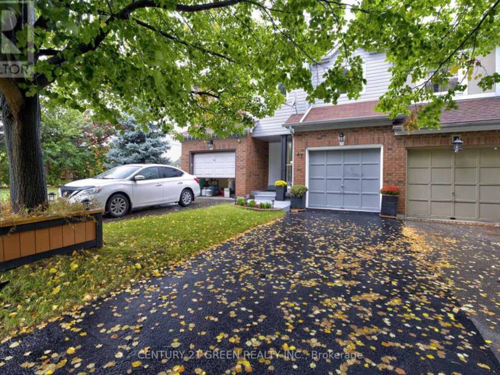 47 STONELEDGE CIRCLE, Brampton, Ontario L6R 1J7