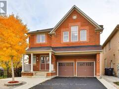 36 BIRCH TREE TRAIL Brampton Ontario, L6P 3M8