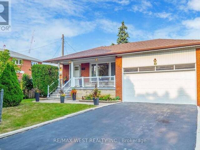 42 SWORDBILL DRIVE Toronto Ontario, M9A 4V5