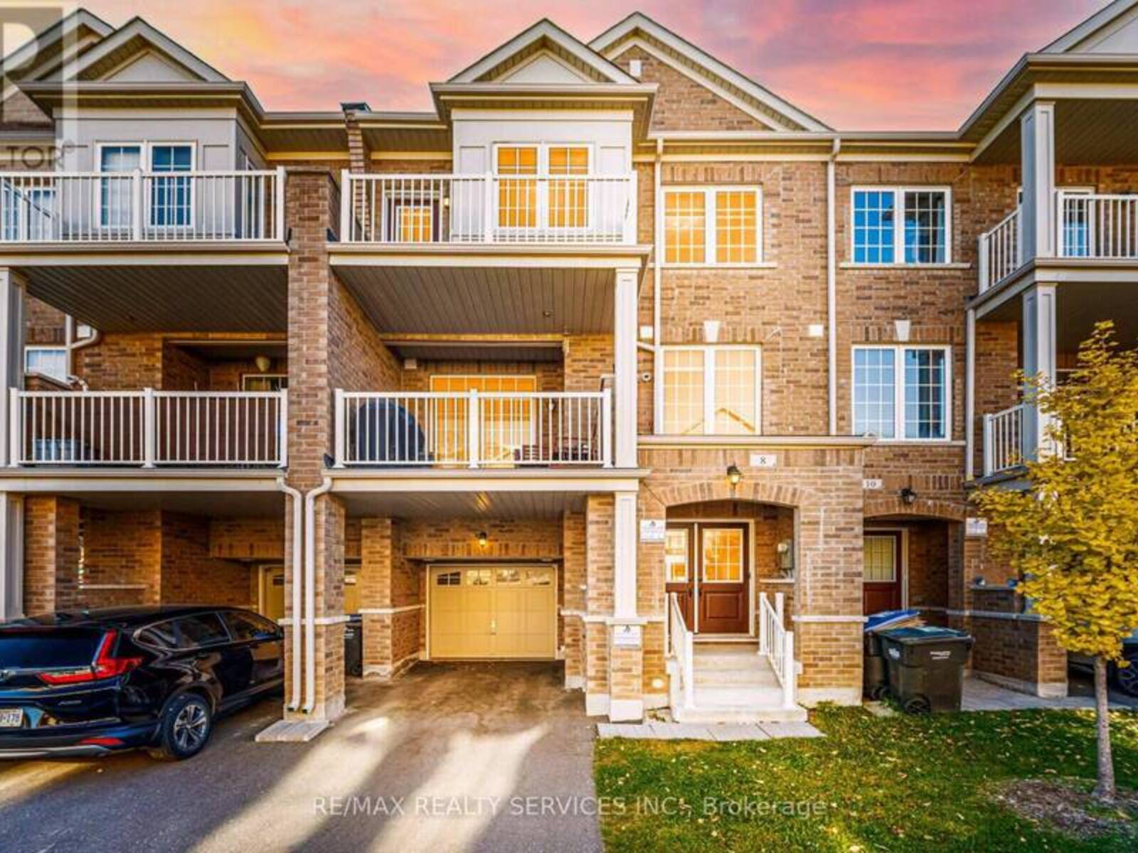 8 HAYMARKET DRIVE, Brampton, Ontario L7A 5C3