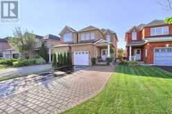 19 LONG POINT DRIVE | Richmond Hill Ontario | Slide Image Two