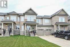 33 STATELY DRIVE | Wasaga Beach Ontario | Slide Image Two