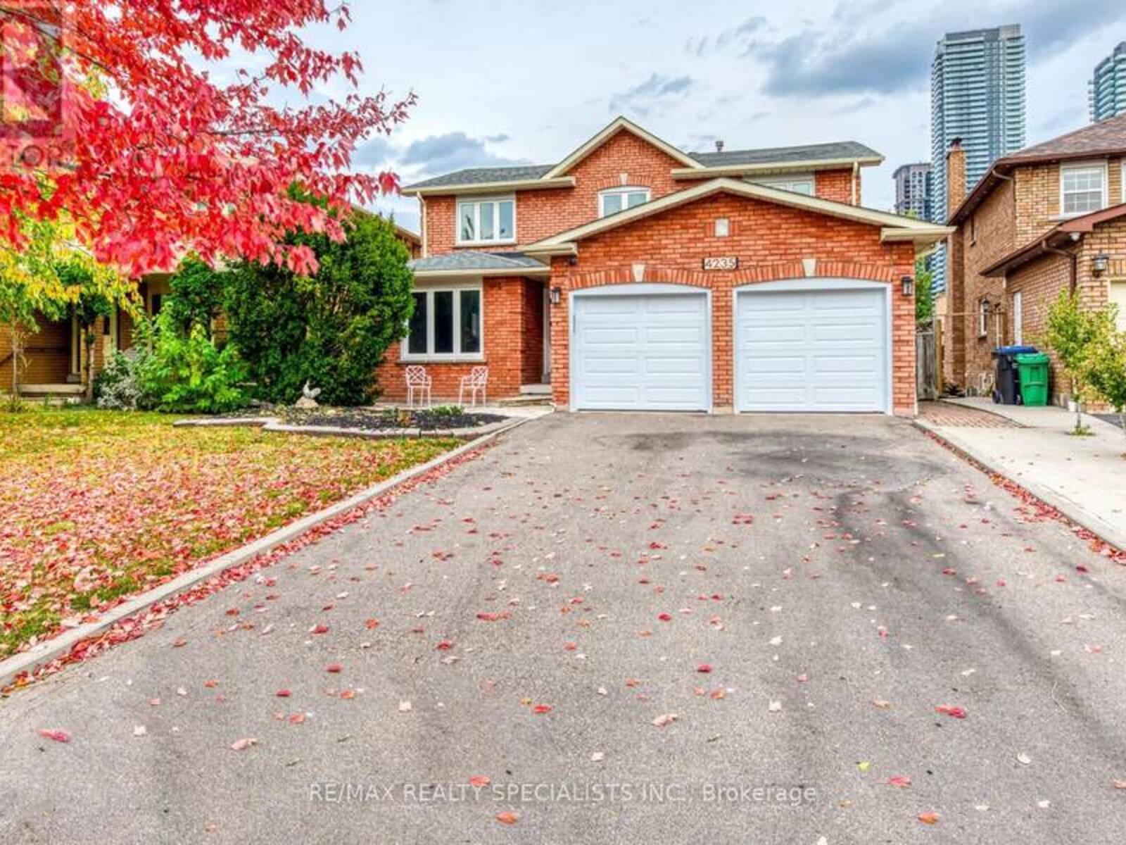 4235 HAZINEH COURT, Mississauga, Ontario L5B 3N6