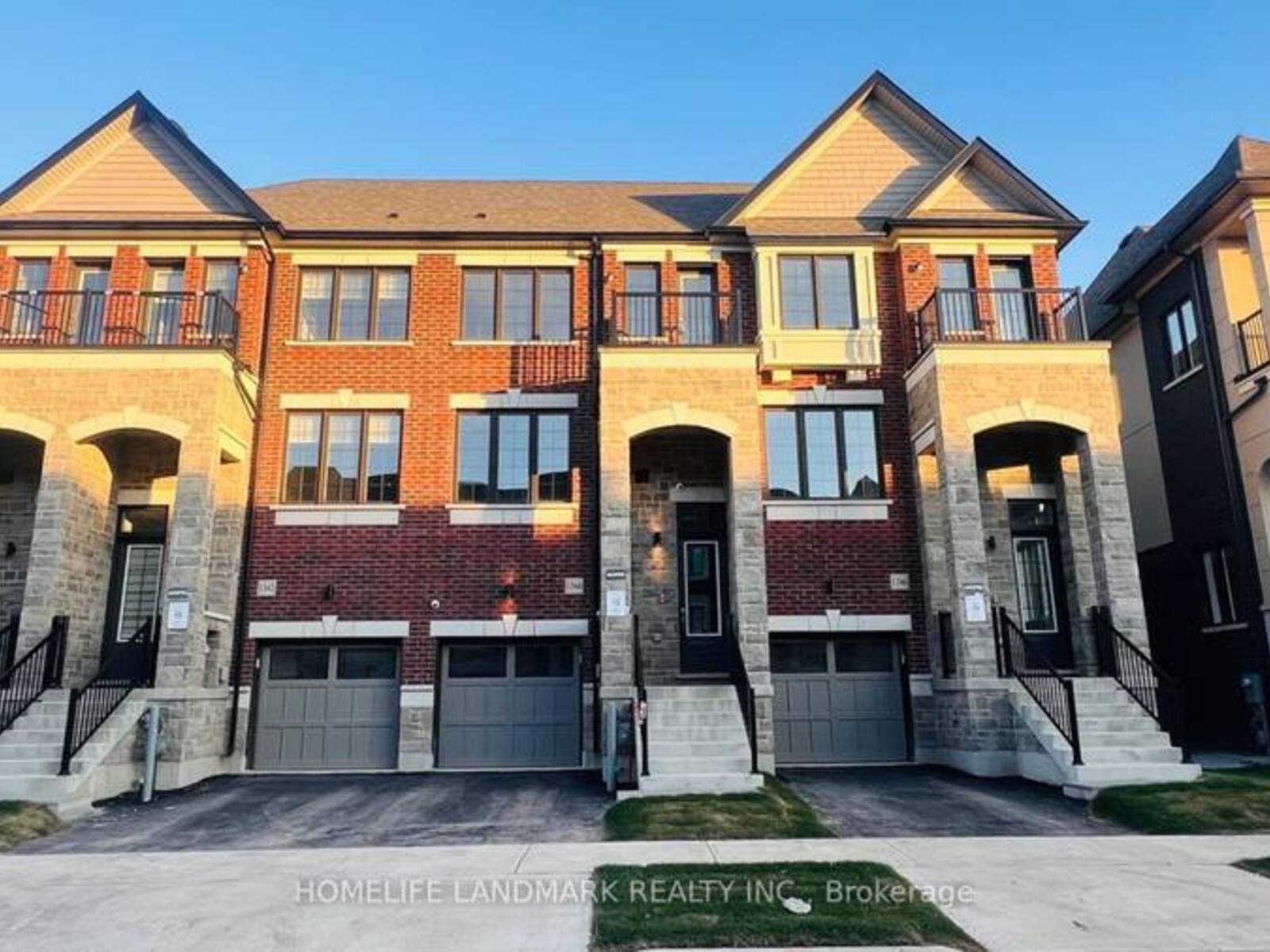 1344 KANIV STREET, Oakville, Ontario L6M 0L8