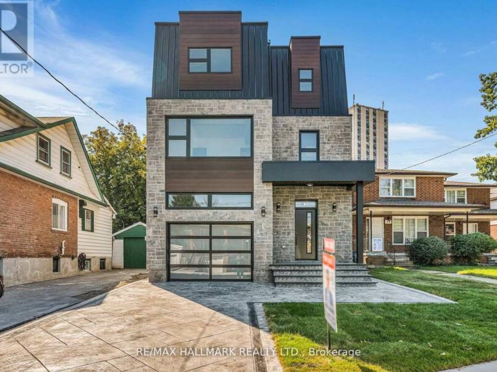 53 BUTTONWOOD AVENUE, Toronto, Ontario M6M 2H9