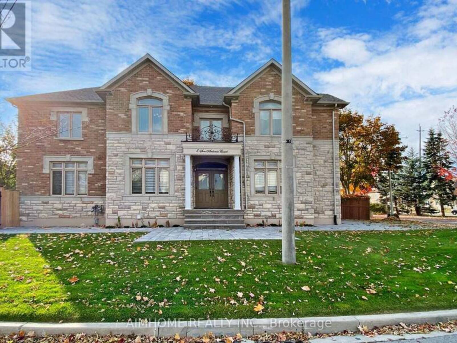 5 SAN ANTONIO COURT, Richmond Hill, Ontario L4E 4A8