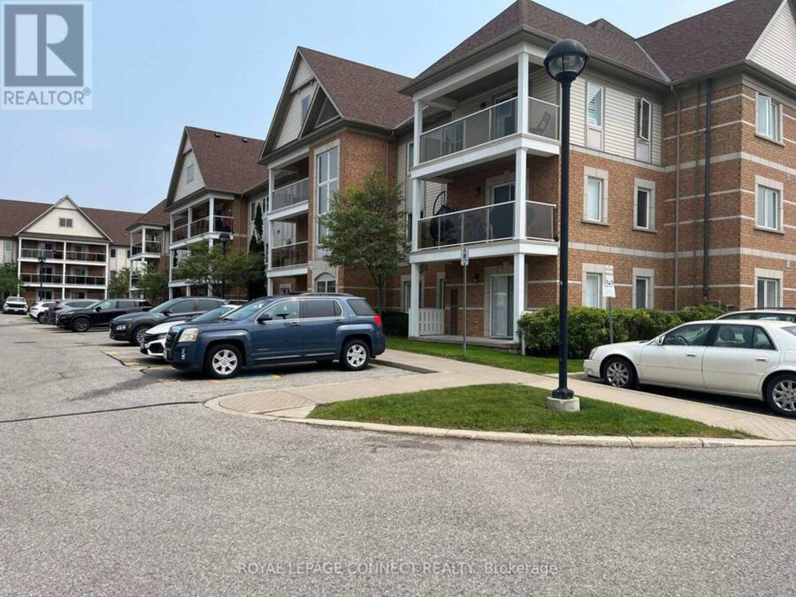 106 - 136 ASPEN SPRINGS DRIVE, Clarington, Ontario L1C 0H2