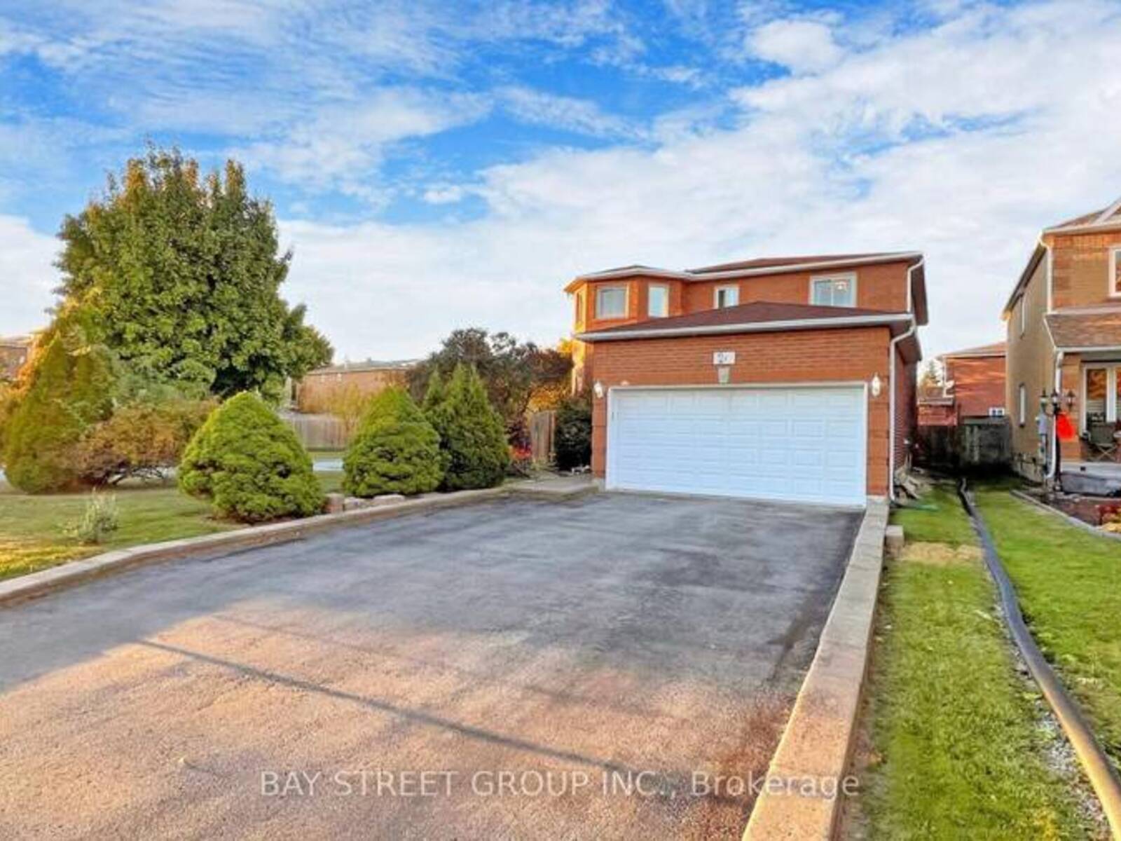 24 JUSTUS DRIVE, Richmond Hill, Ontario L4C 9Z8