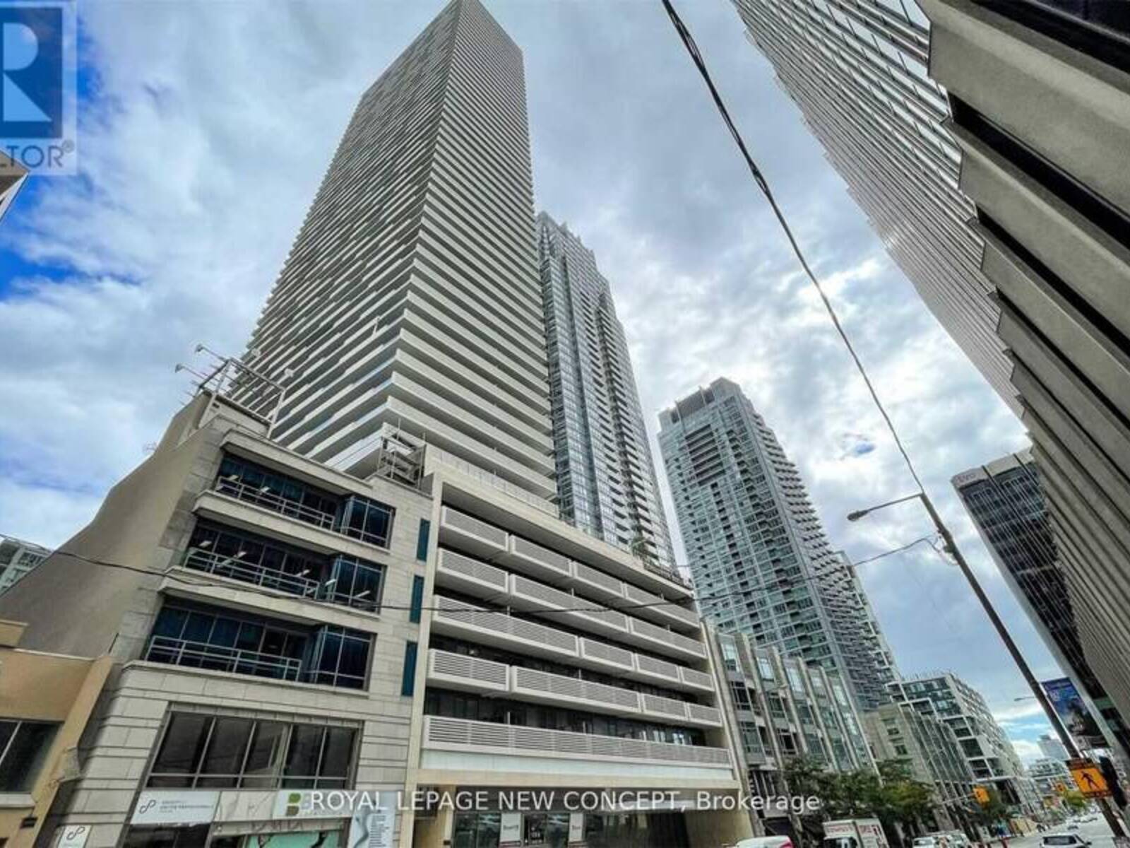 3006 - 2221 YONGE STREET, Toronto, Ontario M4S 0B8