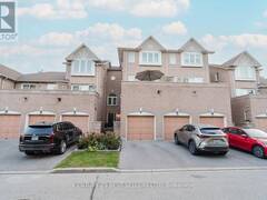 24 - 45 BRISTOL ROAD E Mississauga Ontario, L4Z 3P5