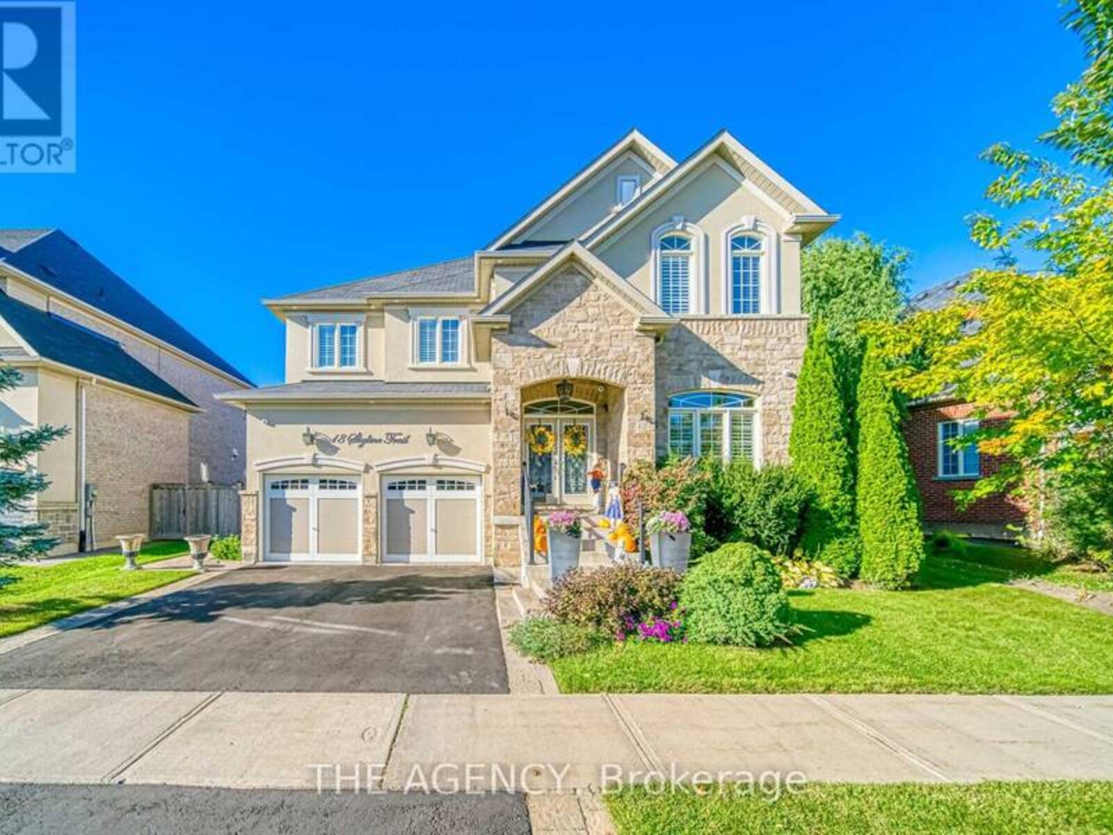 18 SKYLINE TRAIL, Nobleton, Ontario L7B 0A1