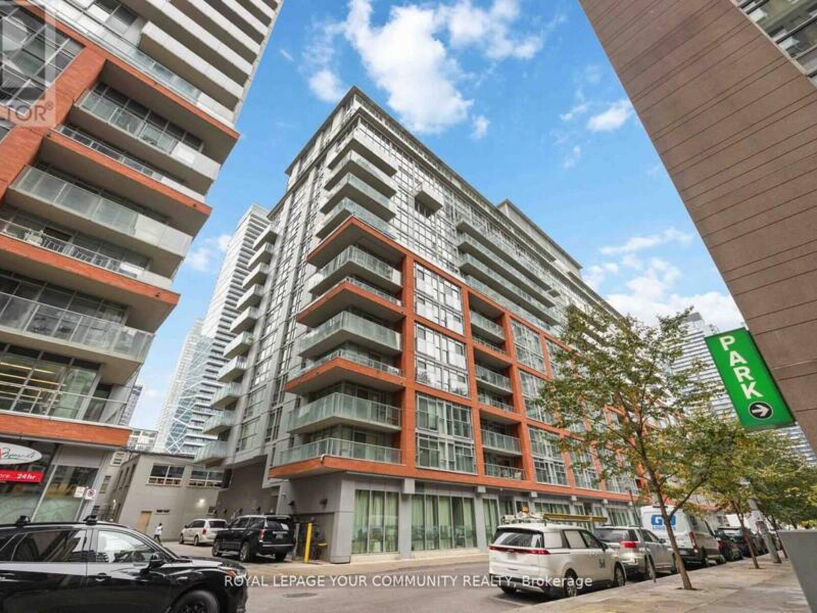 PH 02 - 21 NELSON STREET, Toronto, Ontario M5V 3H9