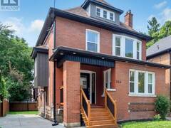 104 FAIRHOLT ROAD S Hamilton Ontario, L8M 2T7